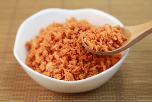 鮭フレークはいつまで食べられる?開封後の保存方法・冷凍のコツも徹底解説 | たねちゃんち